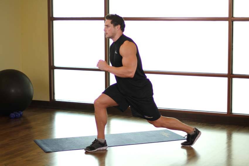 Bulgarian Split Squat exercise demonstration, targeting the quads