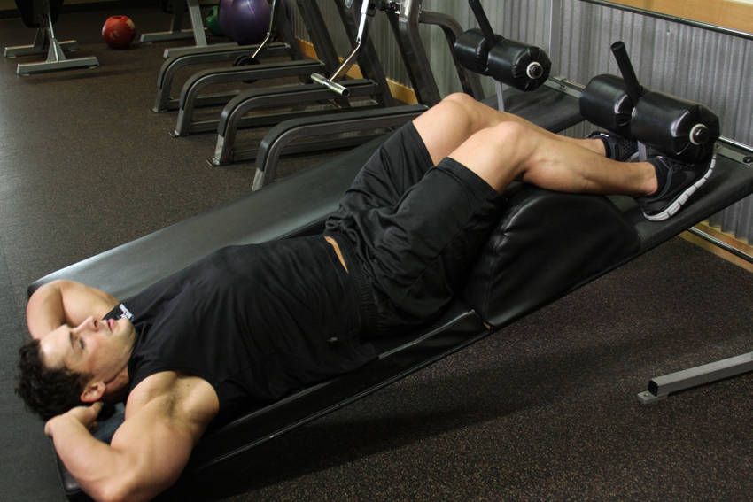 Decline Crunch exercise demonstration, targeting the abs