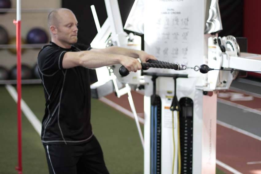 Face Pull exercise demonstration, targeting the traps