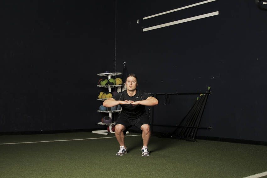 Tuck Jump exercise demonstration, targeting the quads